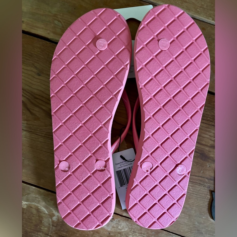 Vera Bradley Lobster Striped Flip Flops - Picture 4 of 8